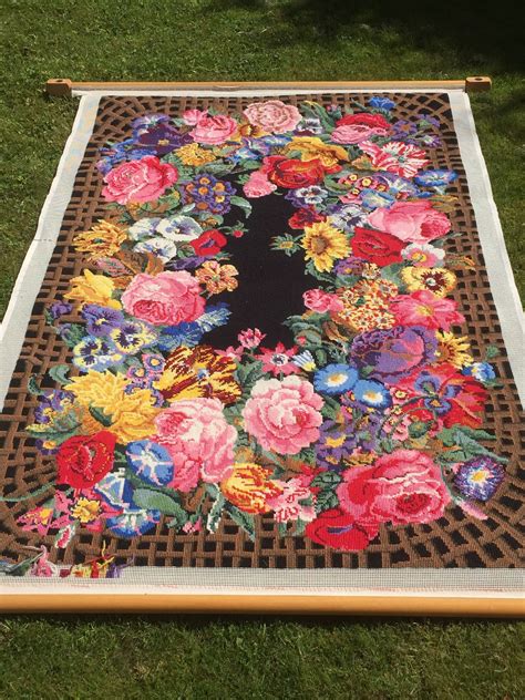 Pin By Patricia Hill On Kaffe Fassett Rug Flower Quilts Needlepoint Tapestry Kaffe Fassett