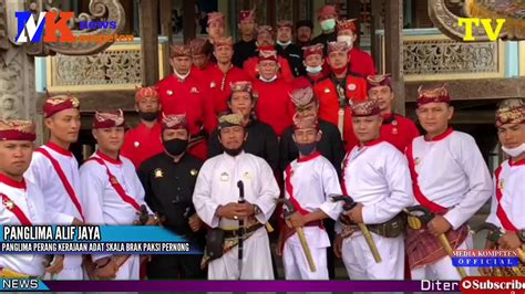 Panglima Beserta Jajaran Kerajaan Adat Paksi Pernong Lampung Dukung Tni