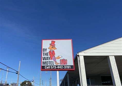 Modern motels in Lake Bluff, IL and Columbia, MO - By The Way Motel