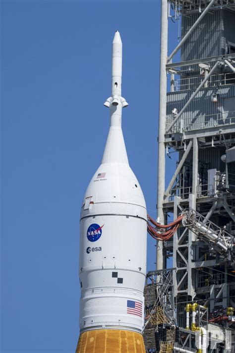 Photo Nasas Artemis 1 Readies For Second Launch Attempt At The