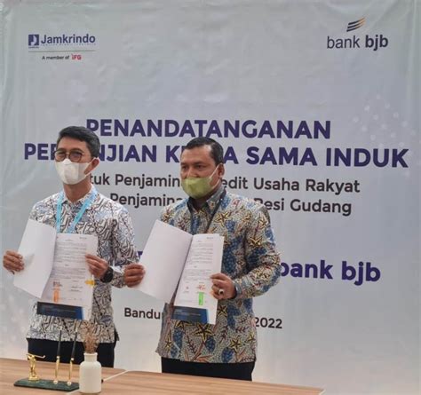 Galeri Foto Penandatanganan Perjanjian Kerja Sama Induk Dengan BJB PT