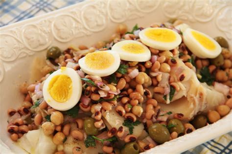 Two Azorean Chicks: Salada de Bacalhau