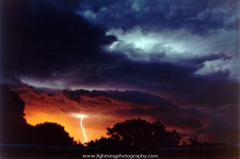 Favourite Lightning Photographs: Ballina, NSW - 23 December 1990 Lightning pictures lightning ...