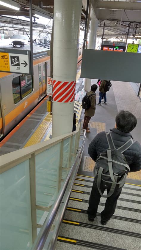 中央線快速 西国分寺駅で人身事故「ホームにリュックを投げて快速に人が飛び込んで来た」青梅線も巻き込まれ電車遅延 中央線 2月7日 まとめ部