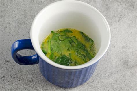 2-Minute Cheesy Spinach Microwave Scrambled Eggs Mug Recipe