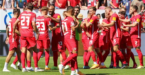 Glücklicher Sieg FCK trotz Heimerfolg selbstkritisch Der Betze brennt