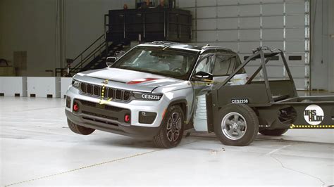 2023 La Jeep Grand Cherokee Obtient La Meilleure Note Aux Crash Tests