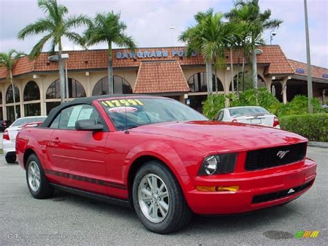 2006 Torch Red Ford Mustang V6 Deluxe Convertible 25752091 Gtcarlot