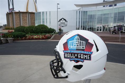 Hof Class Nfl Reveals Hall Of Fame Inductees Including Joe Thomas