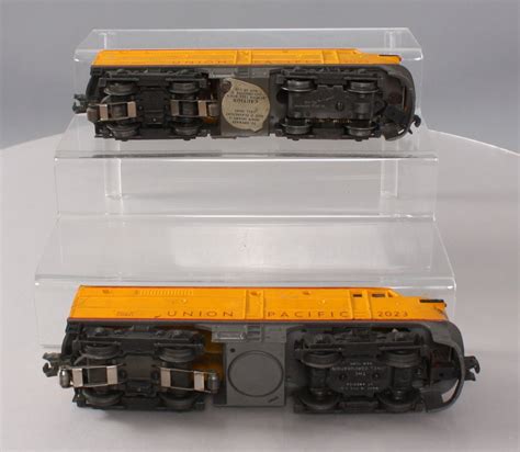 Lionel 2023 Union Pacific Gray & Yellow Alco AA Diesel Locomotive Set ...