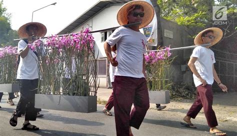 FOTO Kemeriahan Pawai Taaruf MTQ Tangerang Selatan Foto Liputan6