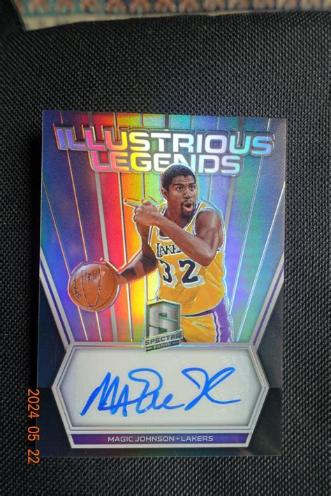 目立った傷や汚れなしMagic Johnson 2017 18 Panini Spectra Illustrious Legends