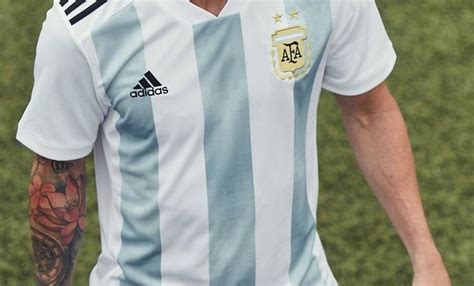 Messi Imagen De La Nueva Camiseta De Argentina Para El Mundial