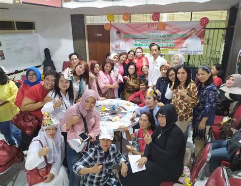 Panitia Halal Bihalal Arj Rayakan Hut Jokowi