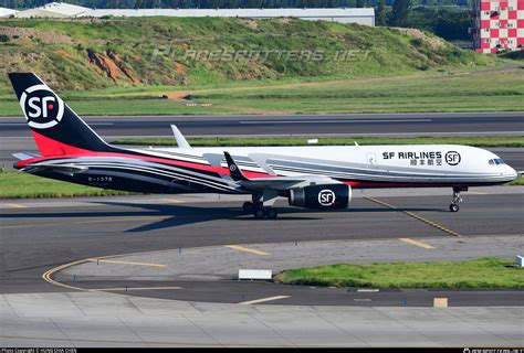 B 1378 SF Airlines Boeing 757 223 PCF WL Photo By HUNG CHIA CHEN ID