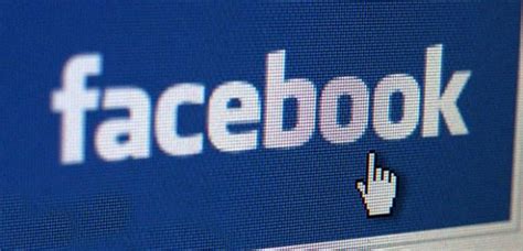 Facebook contre attaque et dépose plainte contre Yahoo Tixup