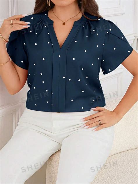 Shein Clasi Plus Size Summer Casual Shirt With All Over Heart Prints