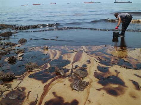 Pertamina Sanctioned For Balikpapan Oil Spill National The Jakarta Post