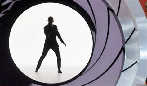 La Corrección Política Dispara Contra James Bond Sus Libros Serán