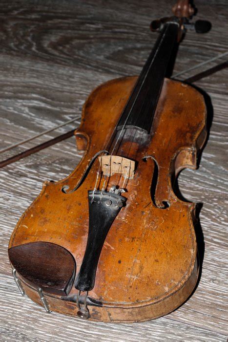 Antique violin Antonius Stradivarius Cremonensis, Chechoslowakia, 1727 ...