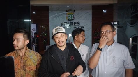 Sang Putra Terlibat Perundungan Vincent Rompies Datangi Polres Tangsel