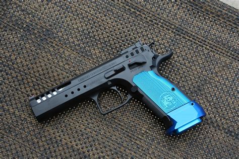 TANFOGLIO Limited Custom XTREME Zbrane krátke zbrane armory sk