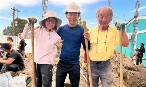 Padres De Shin Fujiyama Se Unen A La Construcci N De Escuelas En Chamelec N