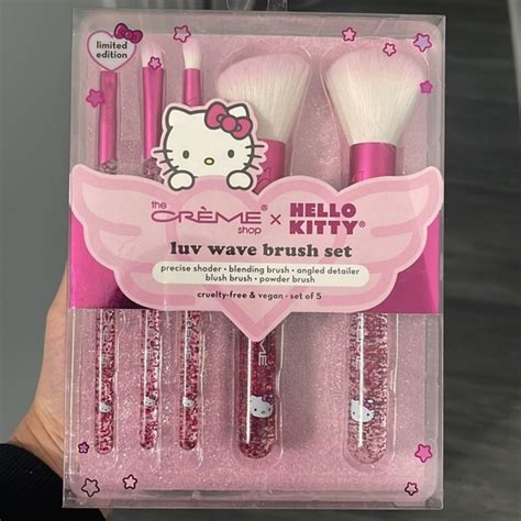 Hello Kitty Makeup Nwt The Crme Shop X Hello Kitty Luv Wave Brush