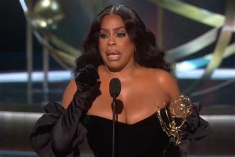 Niecy Nash Betts Thanks Herself In Emmys Acceptance Speech