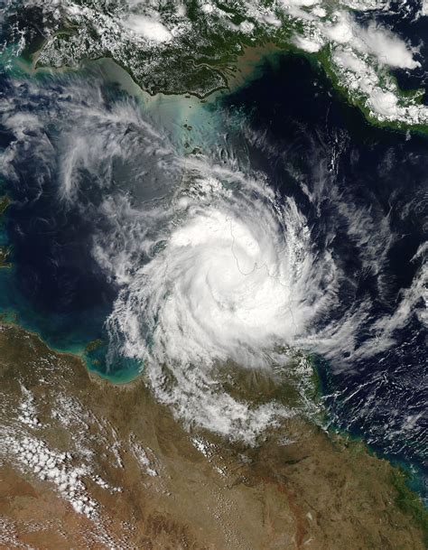 Predicting rainfall from tropical cyclones and hurricanes - Earth.com