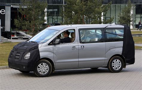 Hyundai H1 Facelift Photo Gallery 48