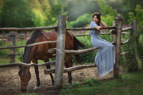 Papel De Parede Animais Mam Feros Cavalo Mulheres Sentado Modelo