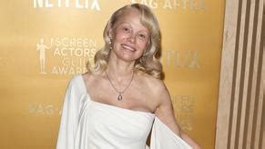 PHOTOS Collier Cartier body nude Meghan Markle éblouissante pour louverture des Invictus Game