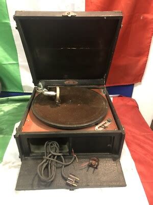 suitcase gramophone  rpm electric  volt pathe diamond