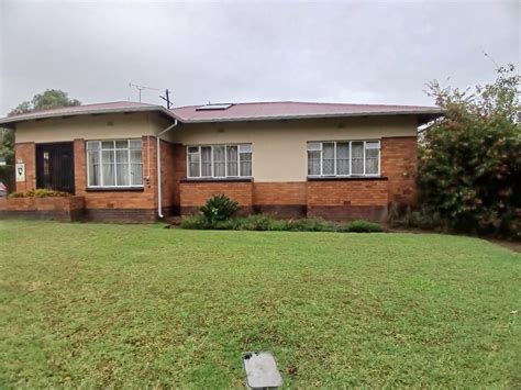 For Sale Spacious Kempton Park Ext 3 House With Pool And Entertainment