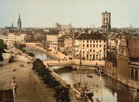 Looking at Downtown Copenhagen 1900 image - Free stock photo - Public Domain photo - CC0 Images