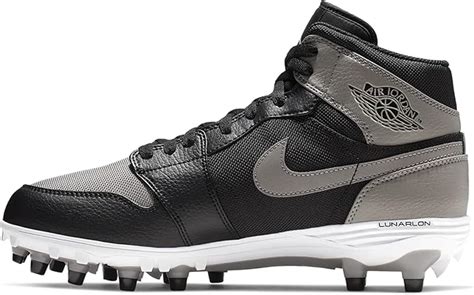 Jordan Mens 1 Td Mid Football Cleat Blacksoft Greywhitesoft Grey 13 M Us Amazonde