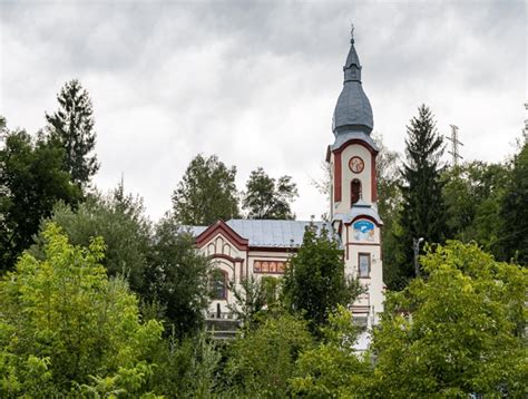 Biserica Sfintele Femei Mironosi E Lupeni Calator Prin Romania