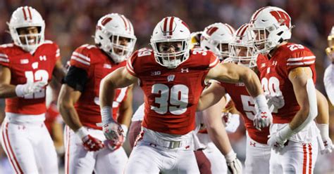 Wisconsin to play in the Guaranteed Rate Bowl against Oklahoma State ...