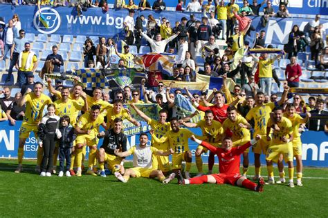 Un Gran Orihuela Supera Al UCAM Murcia En Su Feudo Orihuela Club De