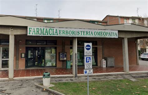 Sant Ilario Malvivente Armato Di Coltello Rapina La Farmacia Di