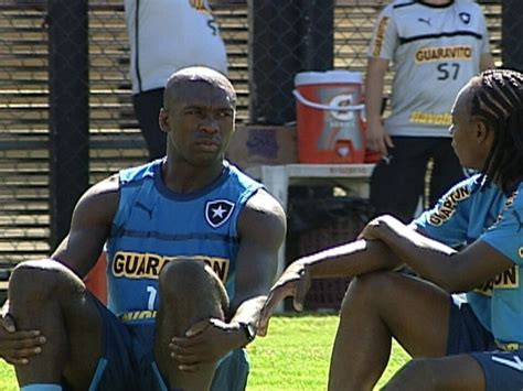 Jogadores Do Botafogo Se Animam A Presen A De Seedorf Nos Treinos