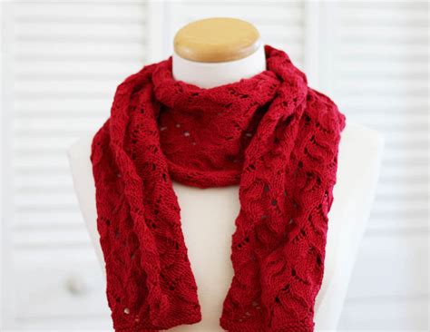 KNITTING PATTERN the Red Red Scarf - Etsy