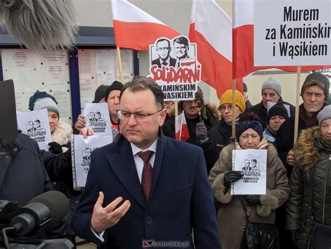 Manifestacja w obronie M Wąsika przed ZK Przytuły Stare 12 01 2023