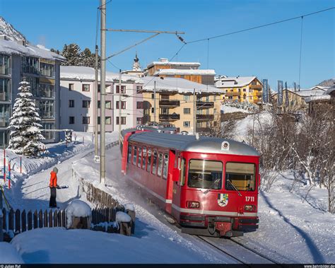 Rhb Vorortspendel Mit Be Als Ersatzzug F R Einen Re Landquart