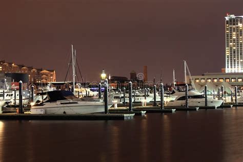 Barcos Atracados En El Puerto Interno De Baltimore Foto De Archivo