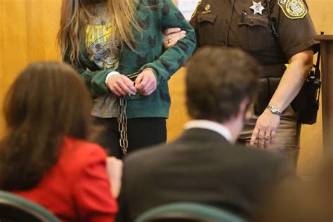 Second Girl In ‘slender Man Case Pleads Mental Defect Wsj