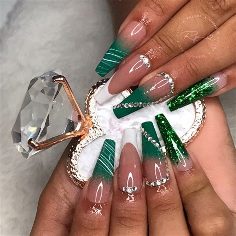 Unhas Decoradas Verdes 2022 Veja 61 Modelos Dessa Cor De Esmalte Que