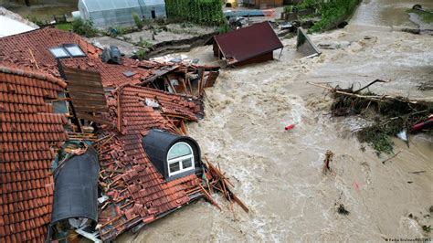 Hochwasser Slowenien Bittet Eu Und Nato Um Hilfe Dw