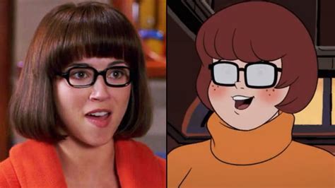 Velma And Daphne Kiss